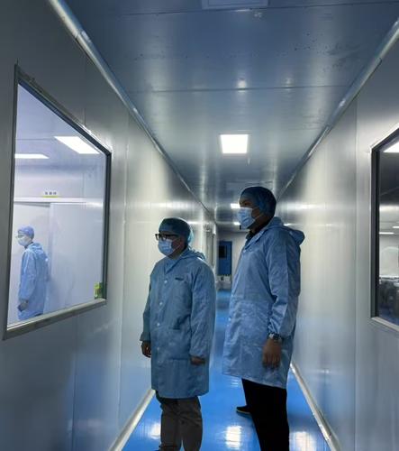 Посета фабрике од стране гостију на изложби МЕДИЦА у Немачкој; Истраживање нових могућности на европском медицинском тржишту